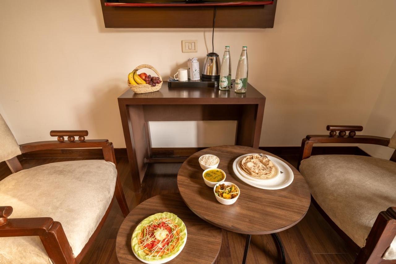 Lime Boutique B&B Gk-1 At Kailash Colony Metro , Greater Kailash Near Eros Hotel Nehru Place New Delhi Exterior foto
